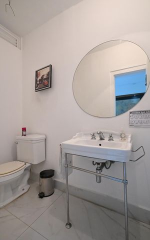 Casa para alugar com 690m², 6 quartos e 5 vagasLavabo