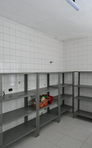 Casa para alugar com 690m², 6 quartos e 5 vagasDepósito