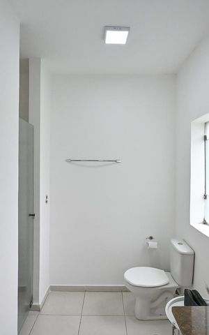Casa para alugar com 690m², 6 quartos e 5 vagasBanheiro Suíte 2