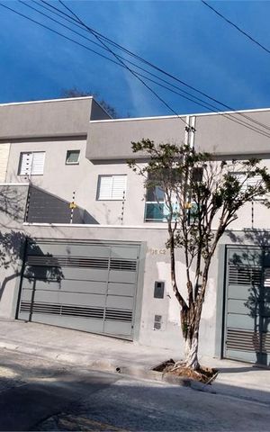Casa à venda com 64m², 2 quartos e 2 vagas