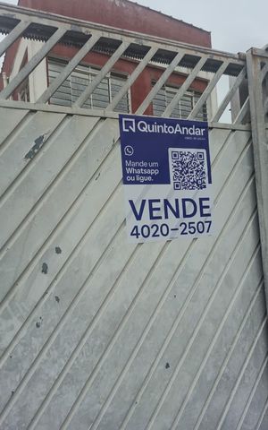 Casa à venda com 269m², 8 quartos e 4 vagas Casa à venda com 269m², 8 quartos e 4 vagasPlaca