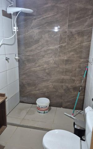 Casa de condomínio para alugar com 80m², 2 quartos e 1 vaga Casa de condomínio para alugar com 80m², 2 quartos e 1 vagaBanheiro