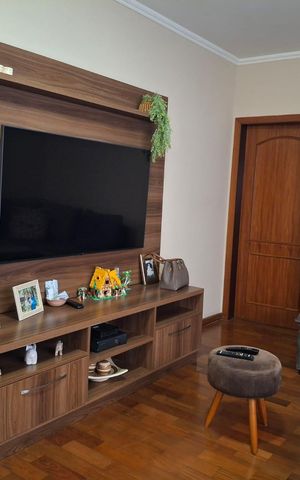 Casa à venda com 141m², 3 quartos e 2 vagas Casa à venda com 141m², 3 quartos e 2 vagasSala