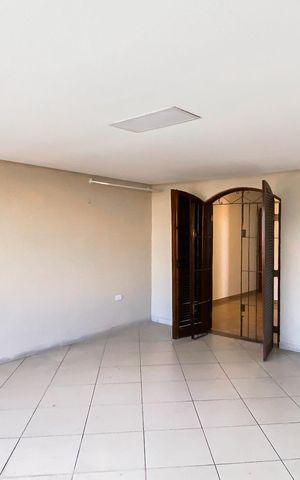 Casa para alugar com 150m², 3 quartos e 2 vagas Casa para alugar com 150m², 3 quartos e 2 vagasVaranda