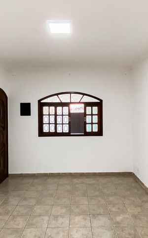 Casa para alugar com 150m², 3 quartos e 2 vagas Casa para alugar com 150m², 3 quartos e 2 vagasSala