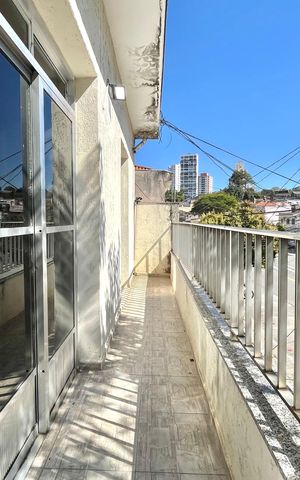 Casa à venda com 638m², 8 quartos e 4 vagas Casa à venda com 638m², 8 quartos e 4 vagasVaranda Quarto 3 - Casa 1