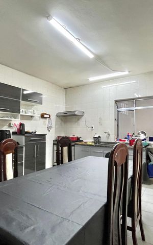Casa à venda com 638m², 8 quartos e 4 vagas Casa à venda com 638m², 8 quartos e 4 vagasCozinha - Casa 2