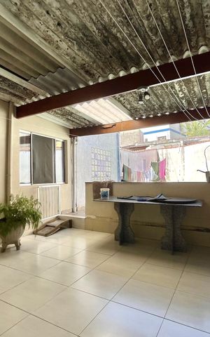 Casa à venda com 638m², 8 quartos e 4 vagas Casa à venda com 638m², 8 quartos e 4 vagasChurrasqueira - Casa 1 e 2