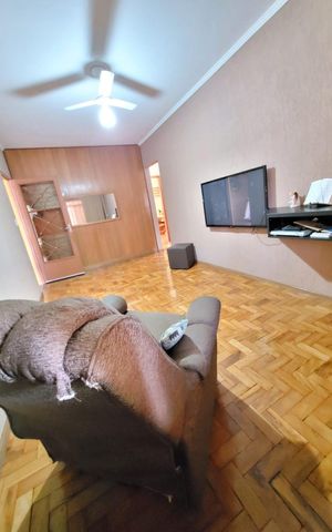 Casa à venda com 180m², 3 quartos e 2 vagas Casa à venda com 180m², 3 quartos e 2 vagasSala