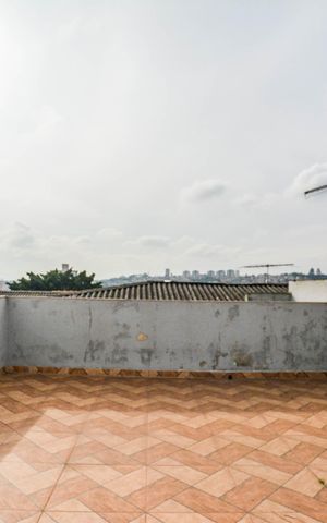 Casa à venda com 510m², 2 quartos e 3 vagas Casa à venda com 510m², 2 quartos e 3 vagasCobertura