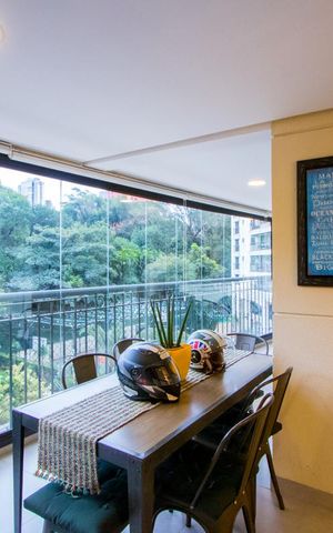 Apartamento à venda com 169m², 3 quartos e 3 vagas Apartamento à venda com 169m², 3 quartos e 3 vagasVaranda gourmet