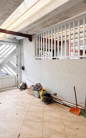 Casa à venda com 92m², 2 quartos e 1 vaga Casa à venda com 92m², 2 quartos e 1 vagaGaragem