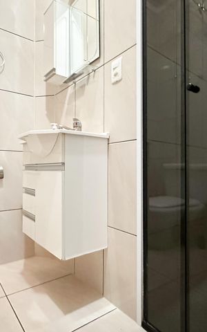 Casa à venda com 92m², 2 quartos e 1 vaga Casa à venda com 92m², 2 quartos e 1 vagaBanheiro Social