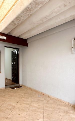 Casa à venda com 92m², 2 quartos e 1 vaga Casa à venda com 92m², 2 quartos e 1 vagaGaragem