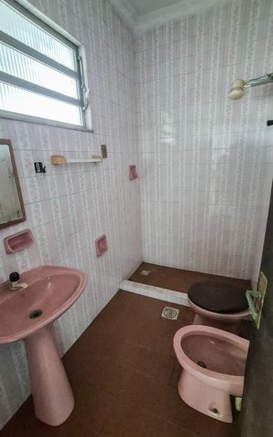 Casa à venda com 253m², 4 quartos e 6 vagas Casa à venda com 253m², 4 quartos e 6 vagasBanheiro 3 Terraço
