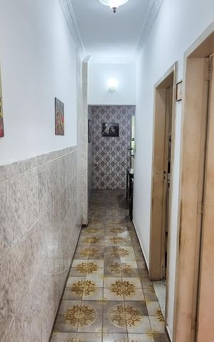 Casa à venda com 253m², 4 quartos e 6 vagas Casa à venda com 253m², 4 quartos e 6 vagasCorredor