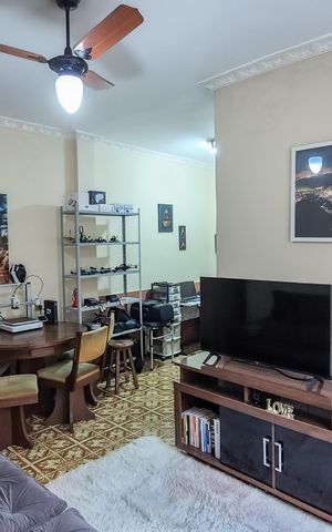 Casa à venda com 253m², 4 quartos e 6 vagas Casa à venda com 253m², 4 quartos e 6 vagasSala
