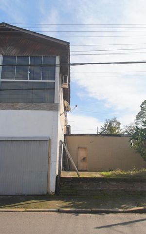 Casa à venda com 292m², 1 quarto e 4 vagasFachada
