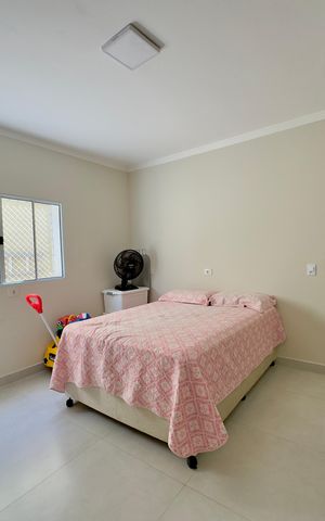 Casa à venda com 249m², 5 quartos e 2 vagas