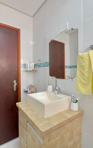 Casa à venda com 249m², 5 quartos e 2 vagas