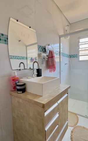 Casa à venda com 249m², 5 quartos e 2 vagas