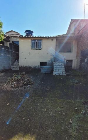 Casa à venda com 240m², 2 quartos e 2 vagas Casa à venda com 240m², 2 quartos e 2 vagasÁrea externa