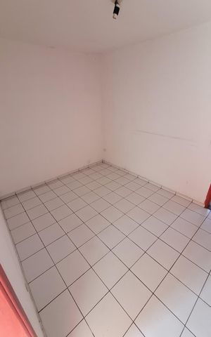 Casa à venda com 240m², 2 quartos e 2 vagas Casa à venda com 240m², 2 quartos e 2 vagasQuarto