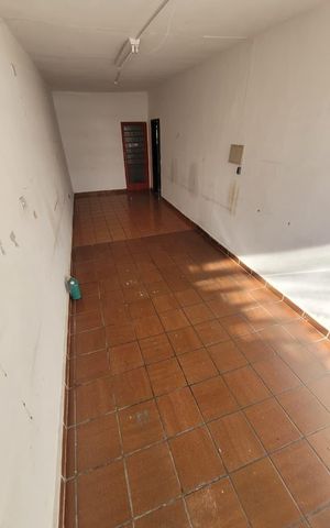 Casa à venda com 240m², 2 quartos e 2 vagas Casa à venda com 240m², 2 quartos e 2 vagasCorredor