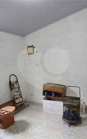 Casa à venda com 260m², 4 quartos e sem vaga