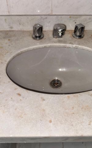 Apartamento à venda com 81m², 3 quartos e 1 vaga Apartamento à venda com 81m², 3 quartos e 1 vagaBanheiro Social