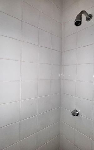 Apartamento à venda com 81m², 3 quartos e 1 vaga Apartamento à venda com 81m², 3 quartos e 1 vagaSuíte 2 - Banheiro