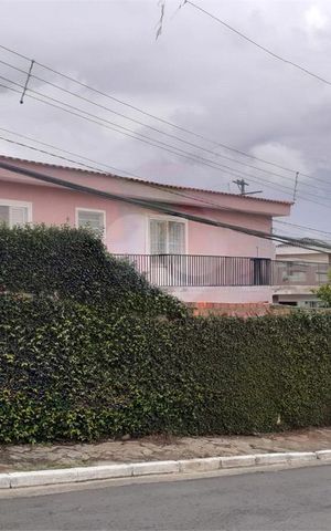 Casa à venda com 180m², 4 quartos e 3 vagas