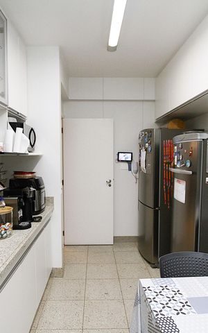 Apartamento à venda com 180m², 4 quartos e 3 vagasCozinha