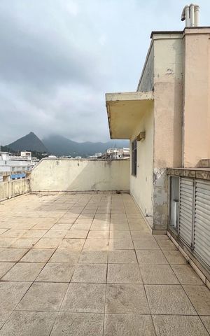 Apartamento à venda com 239m², 3 quartos e 1 vaga Apartamento à venda com 239m², 3 quartos e 1 vagaÁrea externa