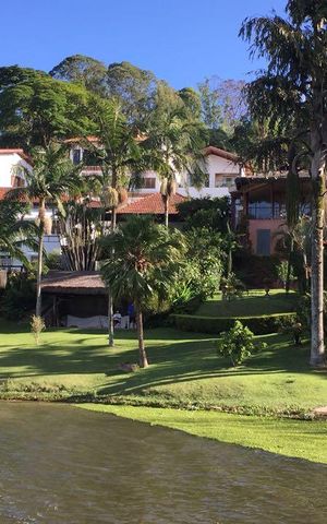Casa para alugar com 10m², 7 quartos e 6 vagas Casa para alugar com 10m², 7 quartos e 6 vagasÁrea externa