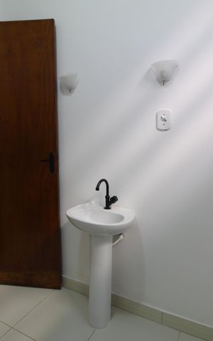Casa para alugar com 76m², 1 quarto e sem vagaBanheiro