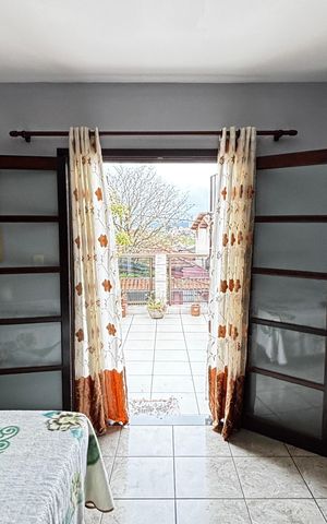 Casa à venda com 180m², 4 quartos e 2 vagas Casa à venda com 180m², 4 quartos e 2 vagasQuarto 4