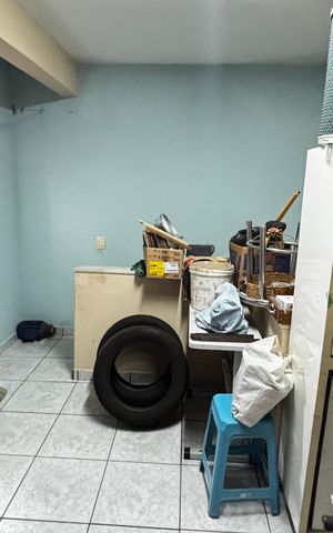 Casa à venda com 180m², 4 quartos e 2 vagas Casa à venda com 180m², 4 quartos e 2 vagasOficina
