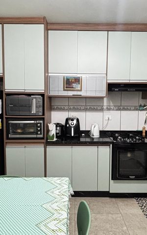 Casa à venda com 180m², 4 quartos e 2 vagas Casa à venda com 180m², 4 quartos e 2 vagasCozinha