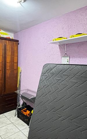 Casa à venda com 180m², 4 quartos e 2 vagas Casa à venda com 180m², 4 quartos e 2 vagasQuarto 2