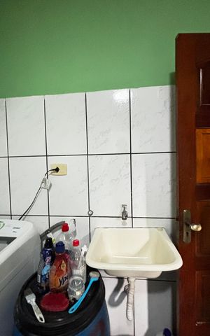 Casa à venda com 180m², 4 quartos e 2 vagas Casa à venda com 180m², 4 quartos e 2 vagasÁrea de Serviço