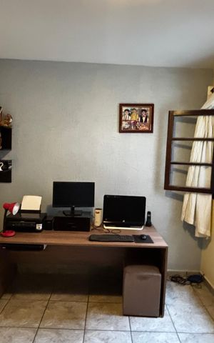 Casa à venda com 180m², 4 quartos e 2 vagas Casa à venda com 180m², 4 quartos e 2 vagasQuarto 3