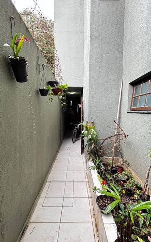 Casa à venda com 180m², 4 quartos e 2 vagas Casa à venda com 180m², 4 quartos e 2 vagasQuintal