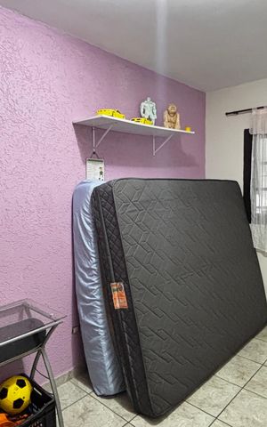 Casa à venda com 180m², 4 quartos e 2 vagas Casa à venda com 180m², 4 quartos e 2 vagasQuarto 2