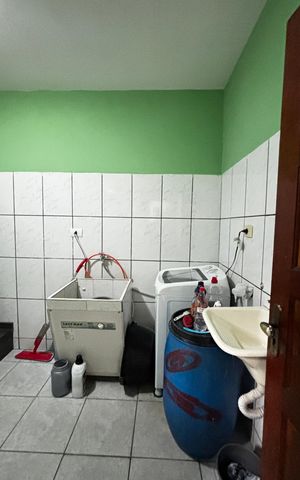Casa à venda com 180m², 4 quartos e 2 vagas Casa à venda com 180m², 4 quartos e 2 vagasÁrea de Serviço