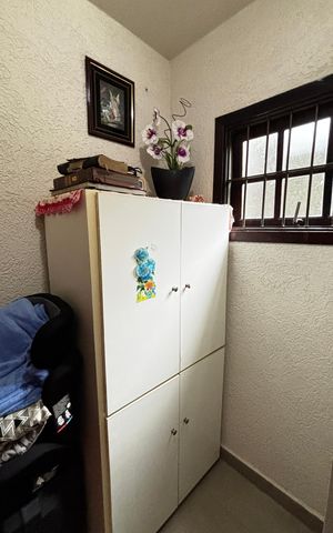 Casa à venda com 180m², 4 quartos e 2 vagas Casa à venda com 180m², 4 quartos e 2 vagasDespensa