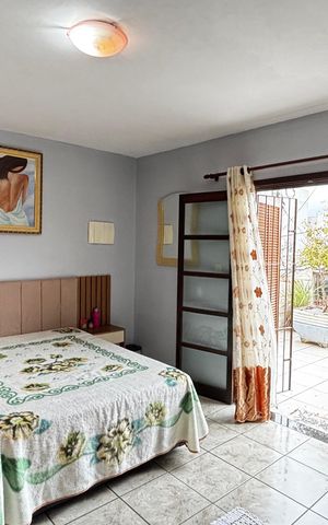 Casa à venda com 180m², 4 quartos e 2 vagas Casa à venda com 180m², 4 quartos e 2 vagasQuarto 4