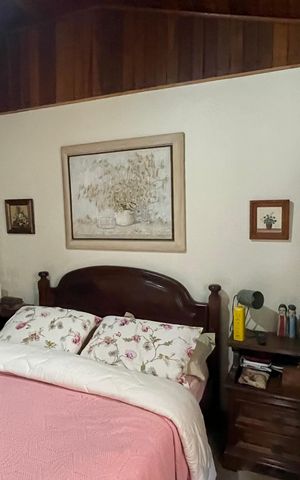 Casa à venda com 179m², 3 quartos e 2 vagasSuíte