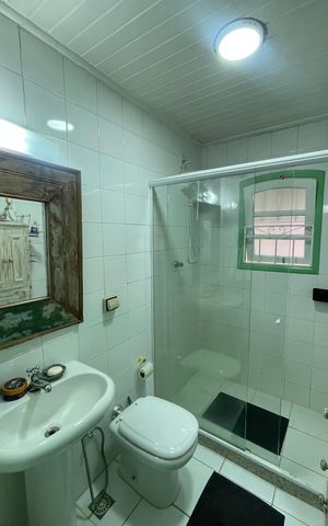 Casa à venda com 179m², 3 quartos e 2 vagasBanheiro da Suíte