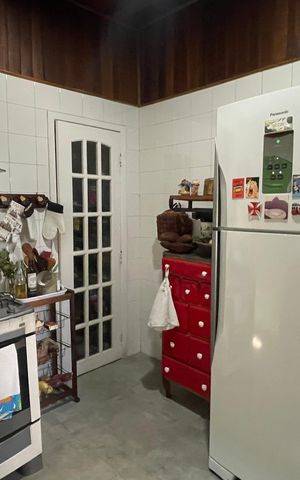 Casa à venda com 179m², 3 quartos e 2 vagasCozinha